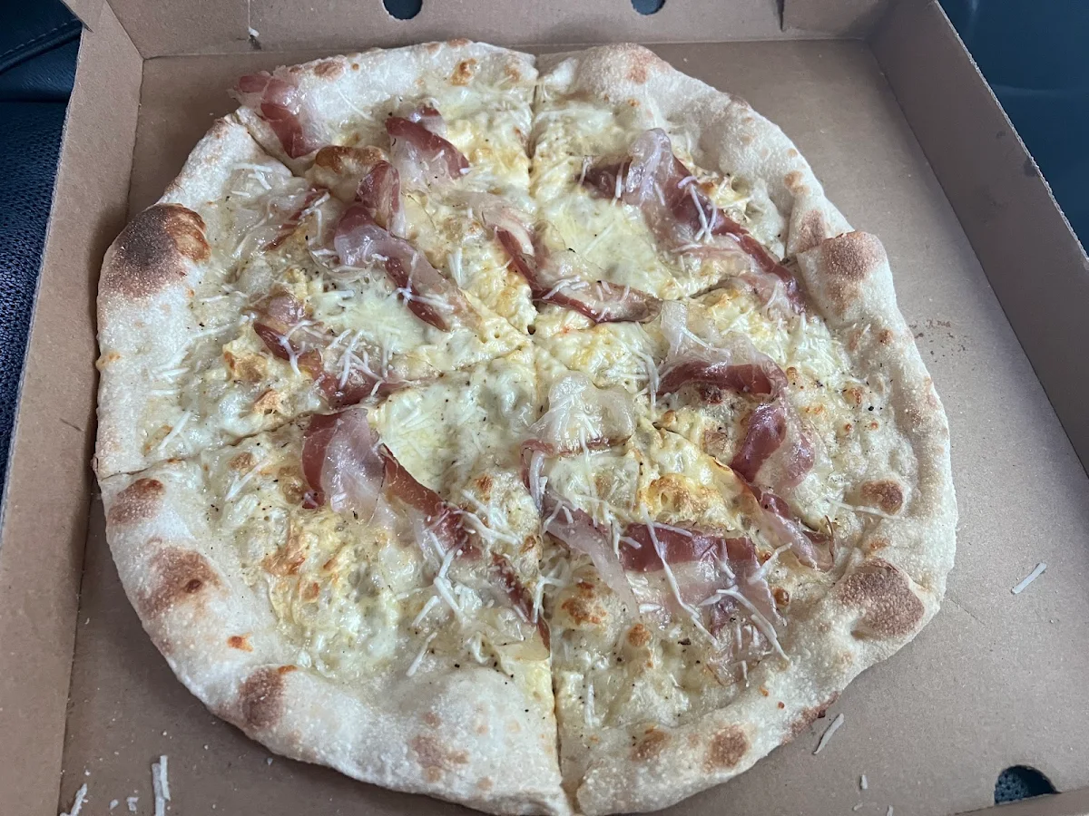 Carbonara Pizza