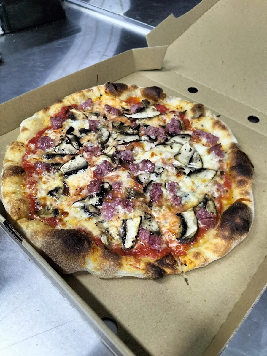 Highlights, Nonna Mia By The Taste of Italy (formerly Luigi's Pizzeria)
