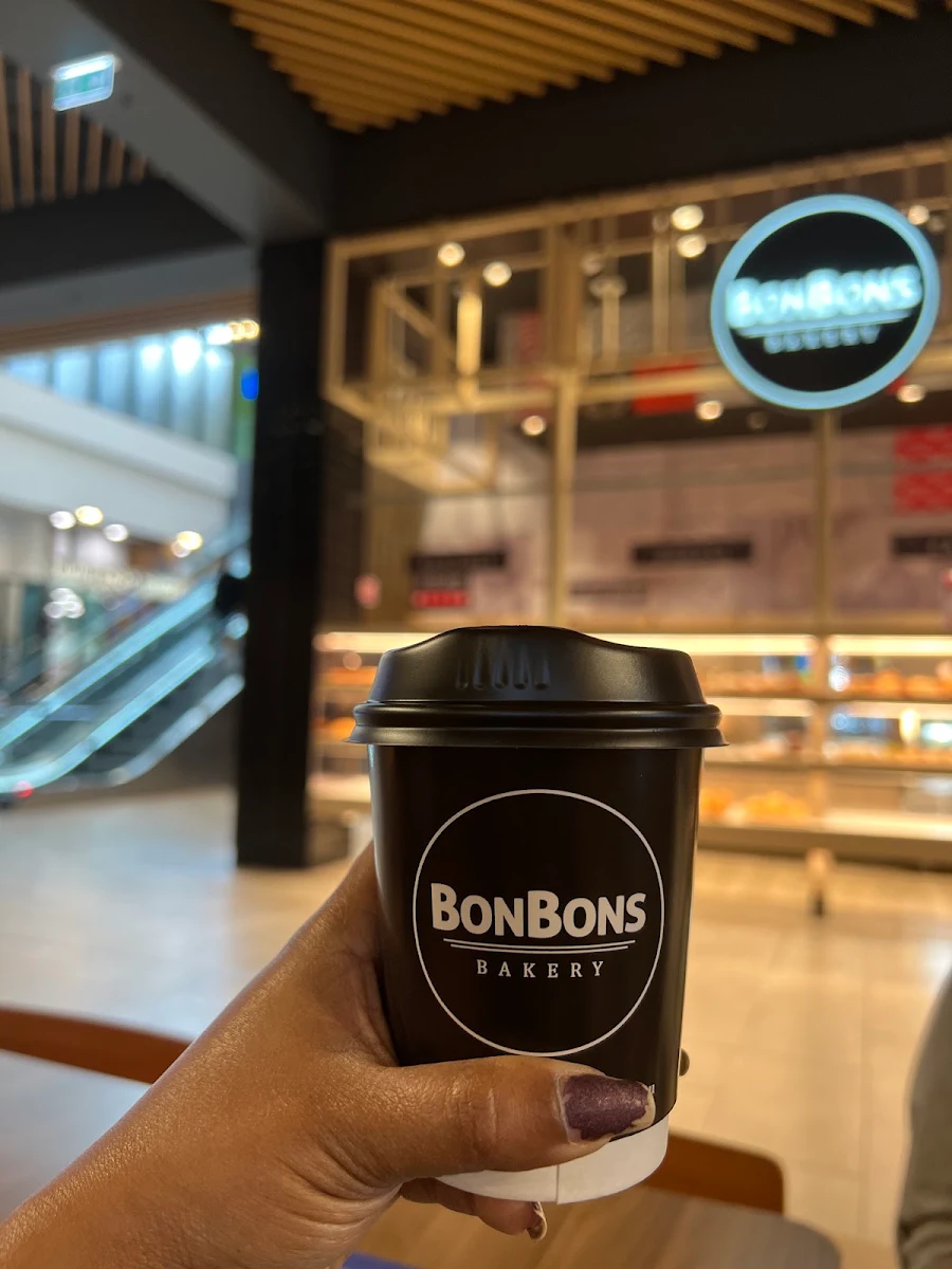 Highlights, Bonbons Bakery M-City