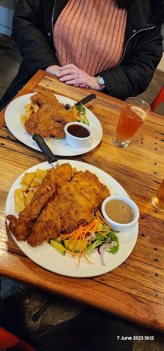 Paul's Porterhouse Schnitzel