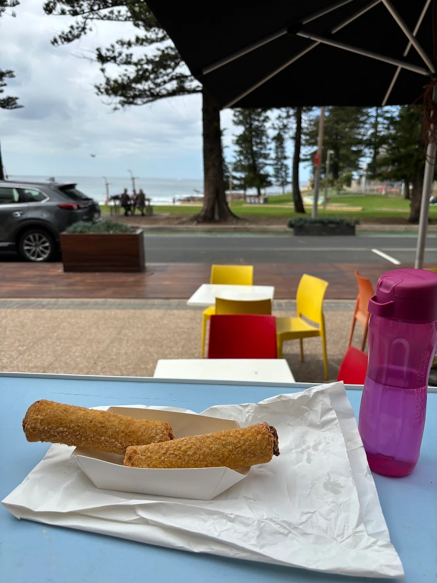 Chicko Roll, Seafood at the Beach