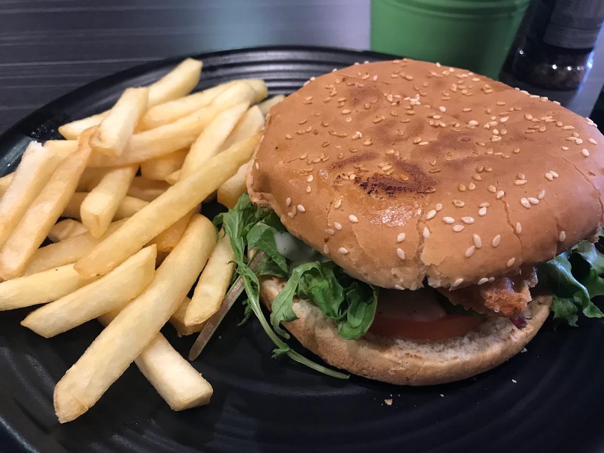 Highlights, Lara's Cafe