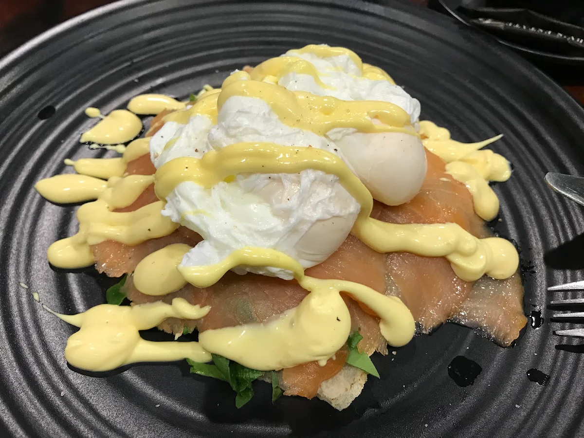 Highlights, Lara's Cafe