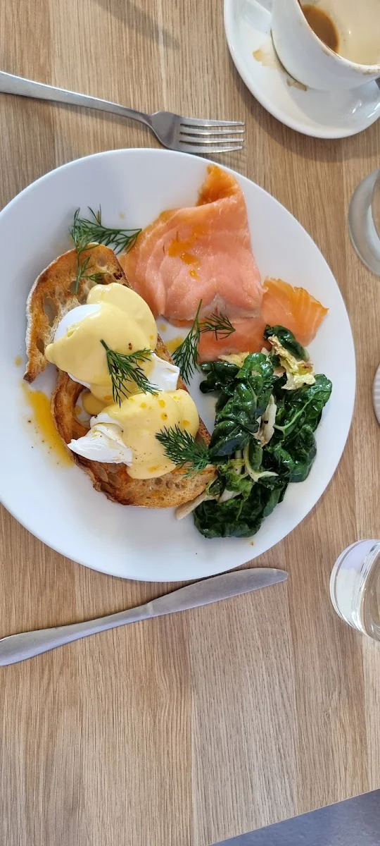 Eggs Benedict with Smoked Salmon