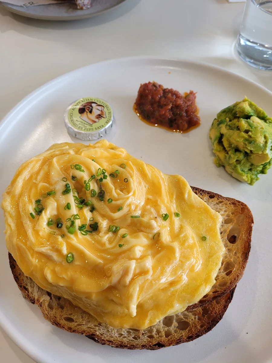 Organic Eggs with Smashed Avocado