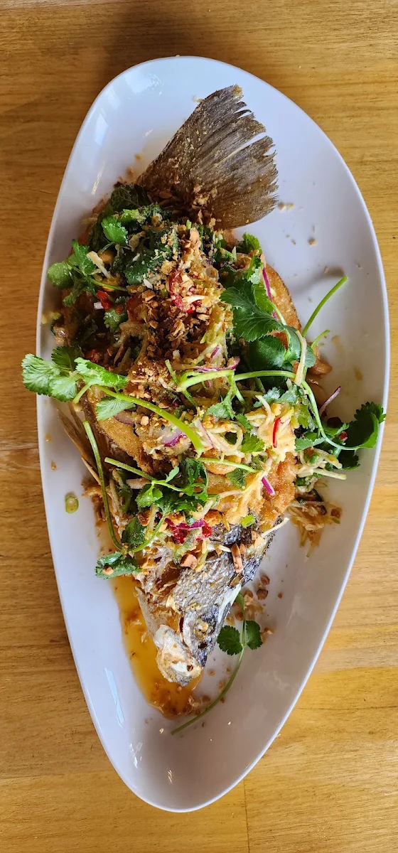 Highlights, Tiki's Thai Cuisine