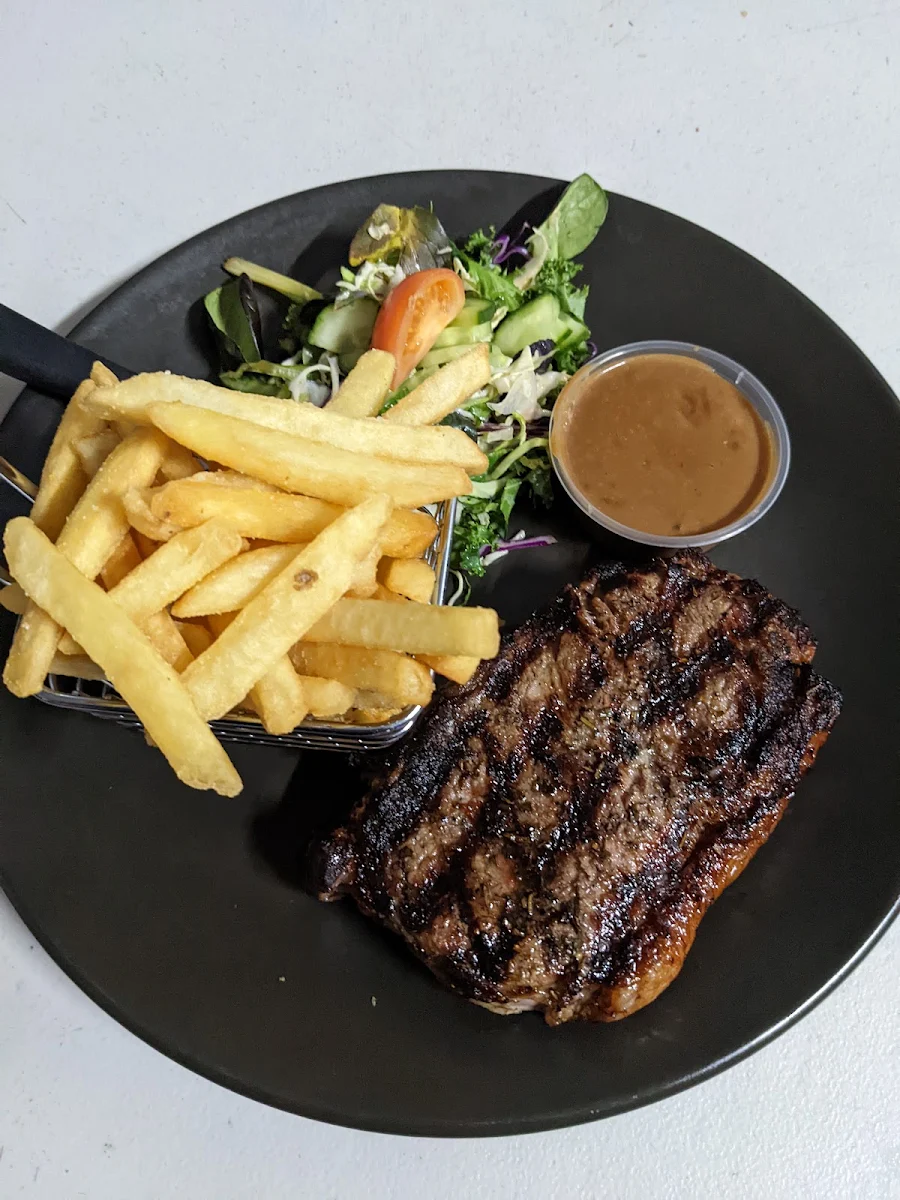 400g Steak, Elements