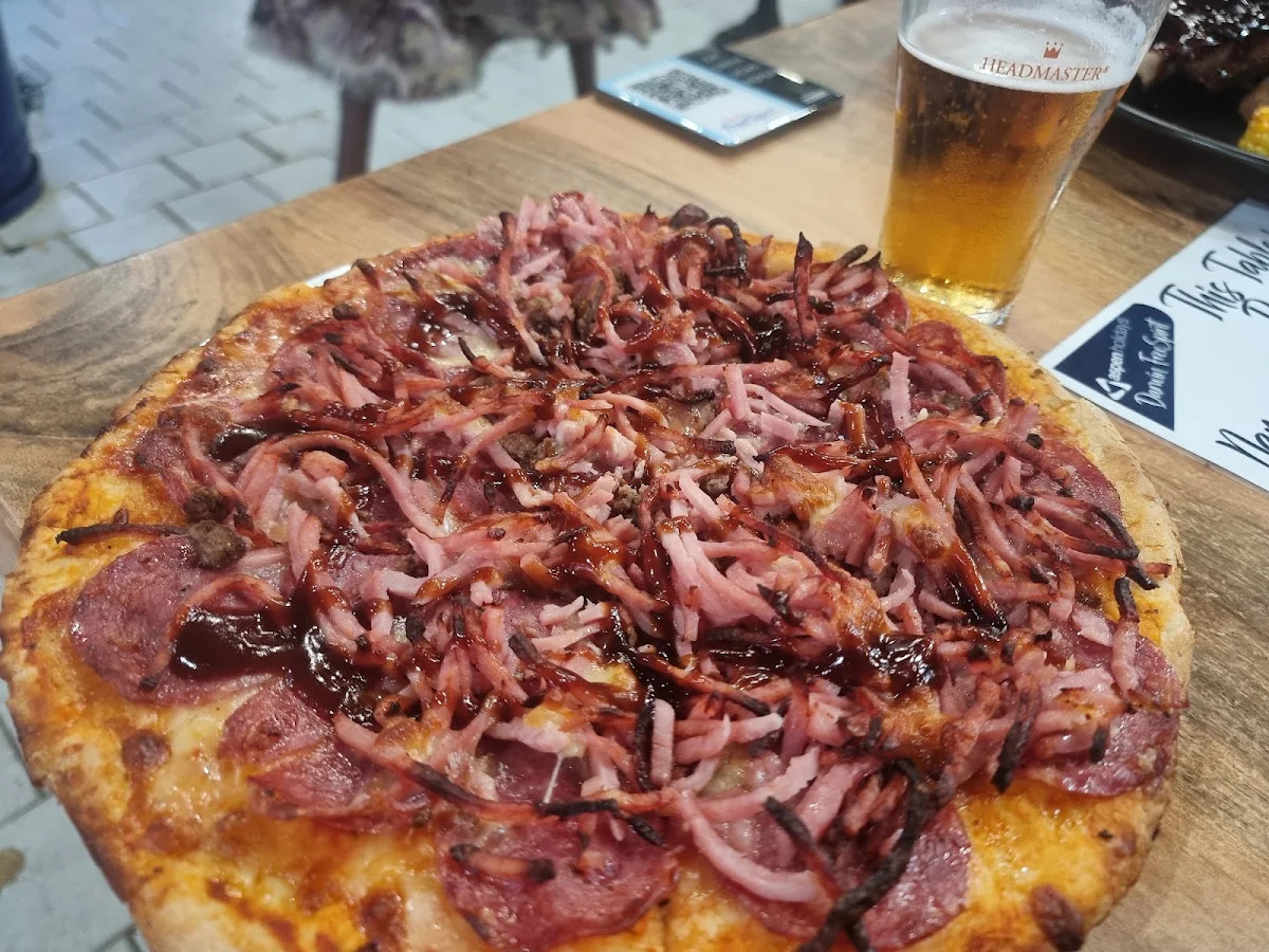 Pizza with Everything, Elements
