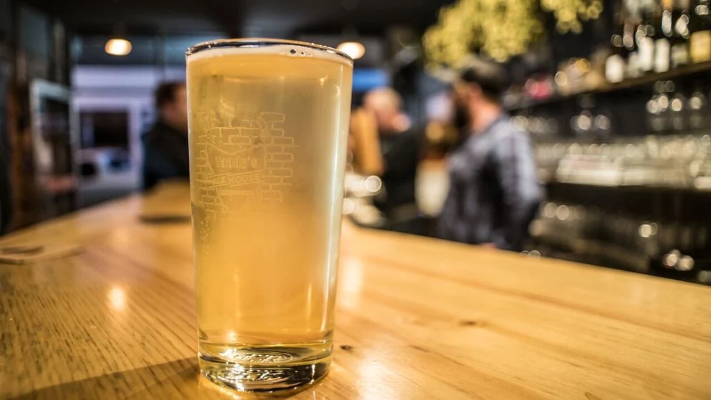 Highlights, Tandy's Alehouse