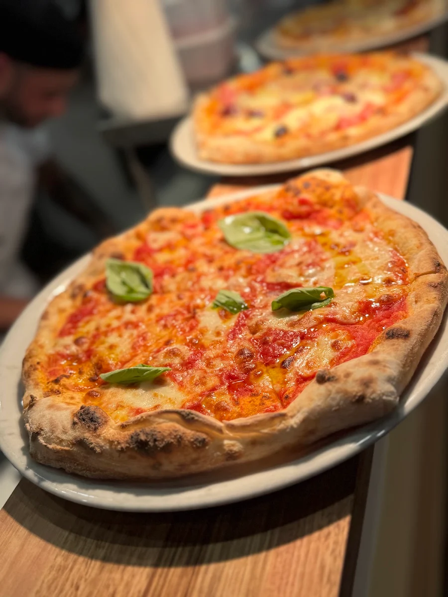 Highlights, Gather Round Pizza