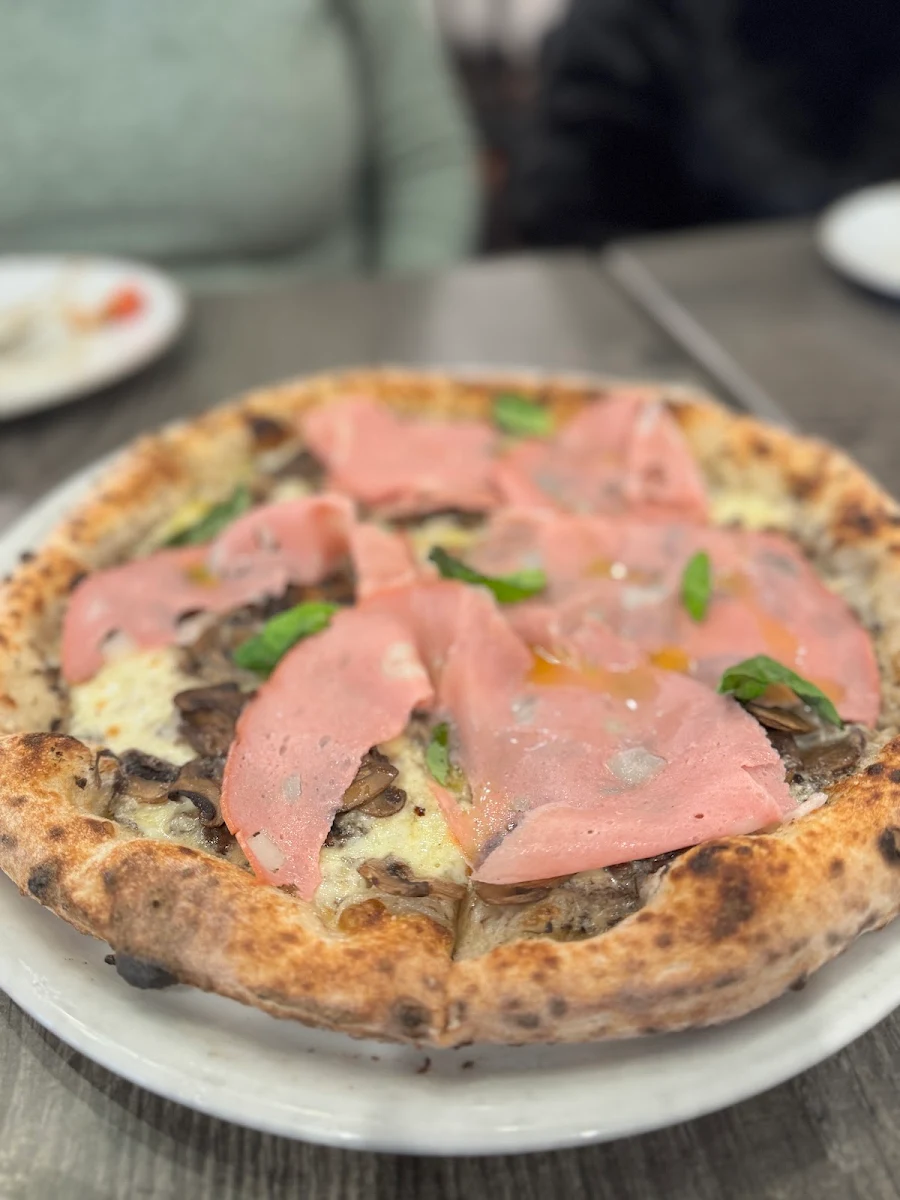 Highlights, Gather Round Pizza