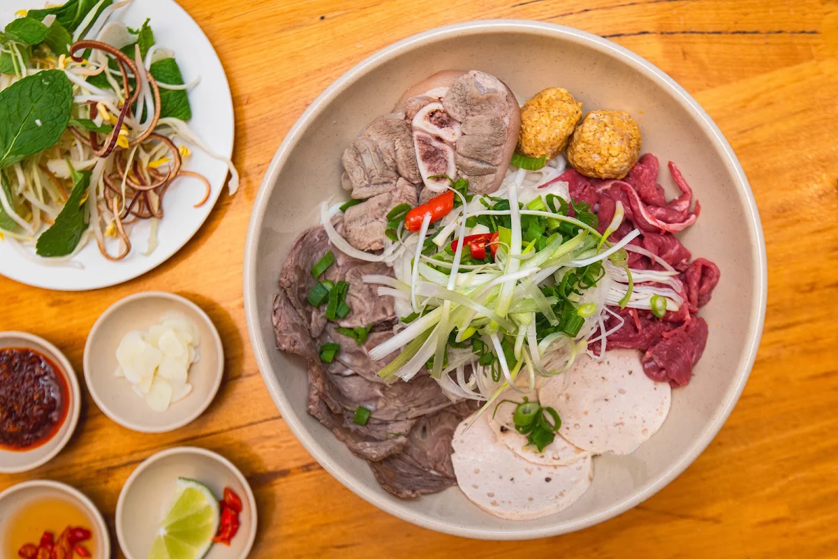 Highlights, Pho Nho Richmond