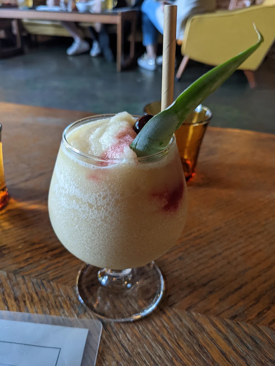 Pandan Pina Colada, Paradise Alley