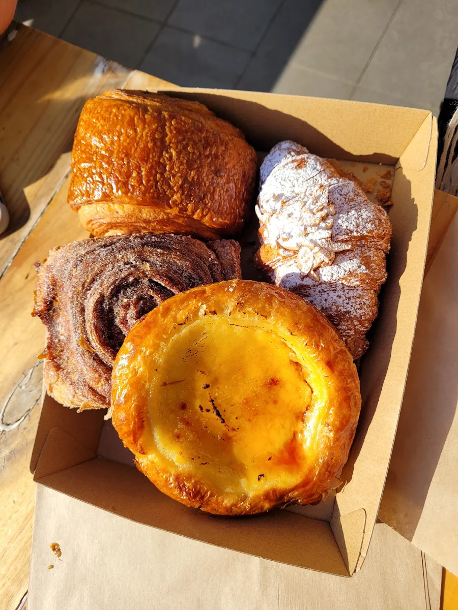 Pain Au Chocolate Almond Croissant Cinnamon Roll Brulee Tart
