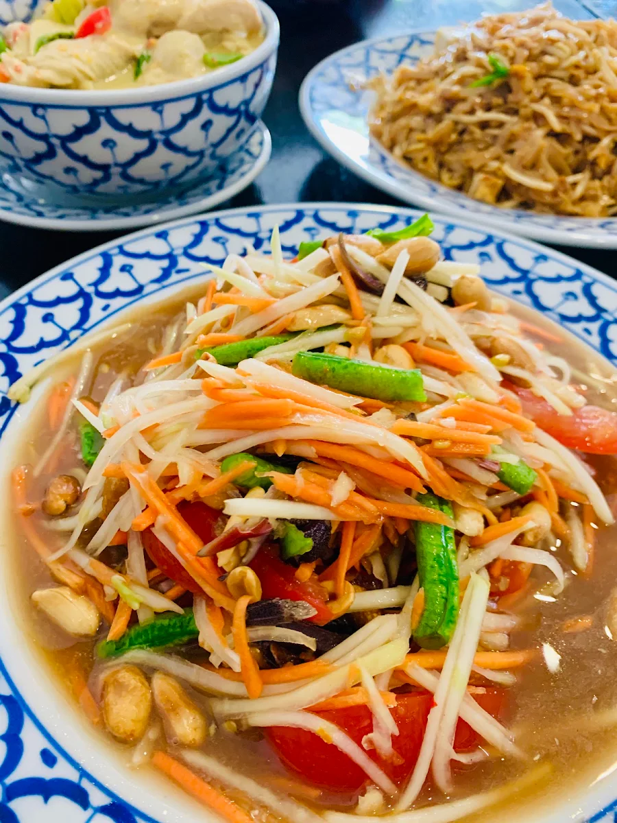 Som Tum, Salween Thai Restaurant