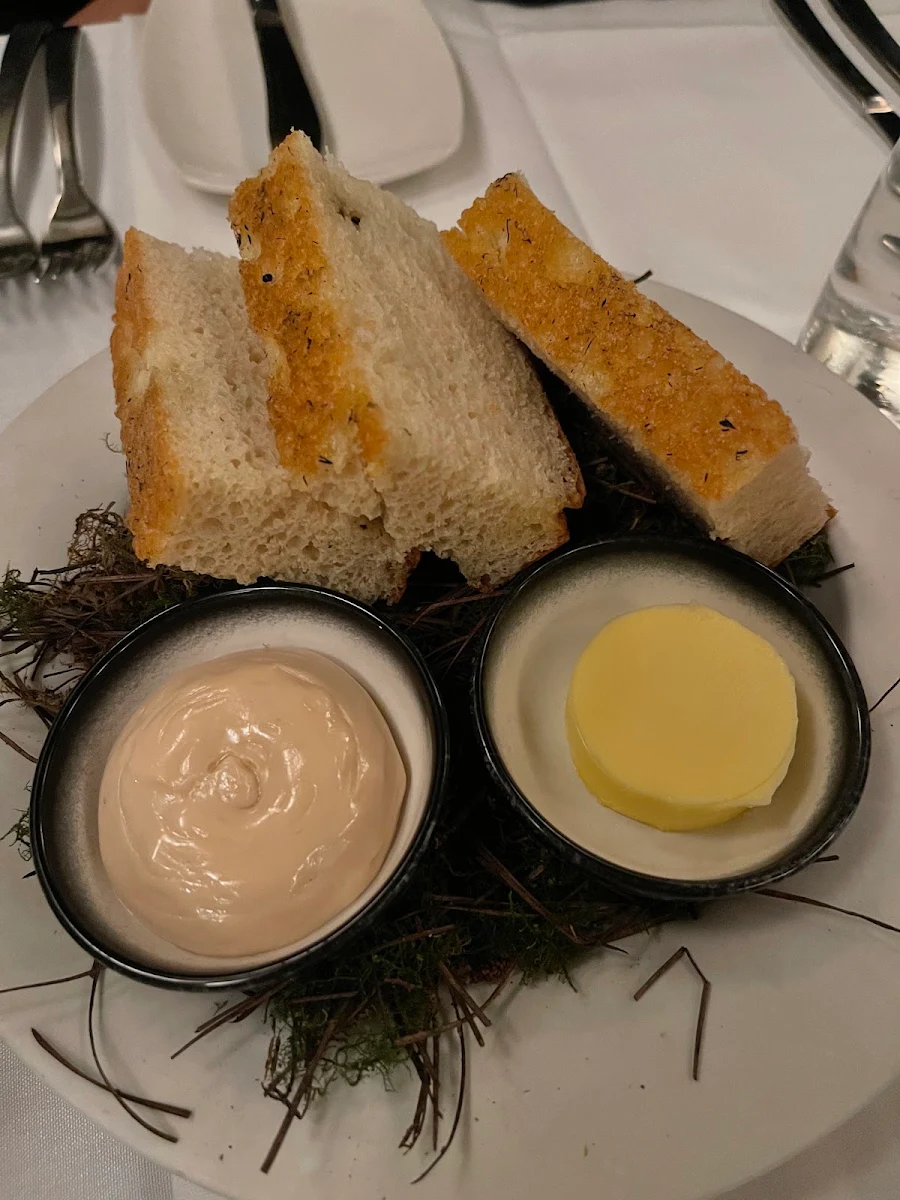 Bread, Joseph's Dining