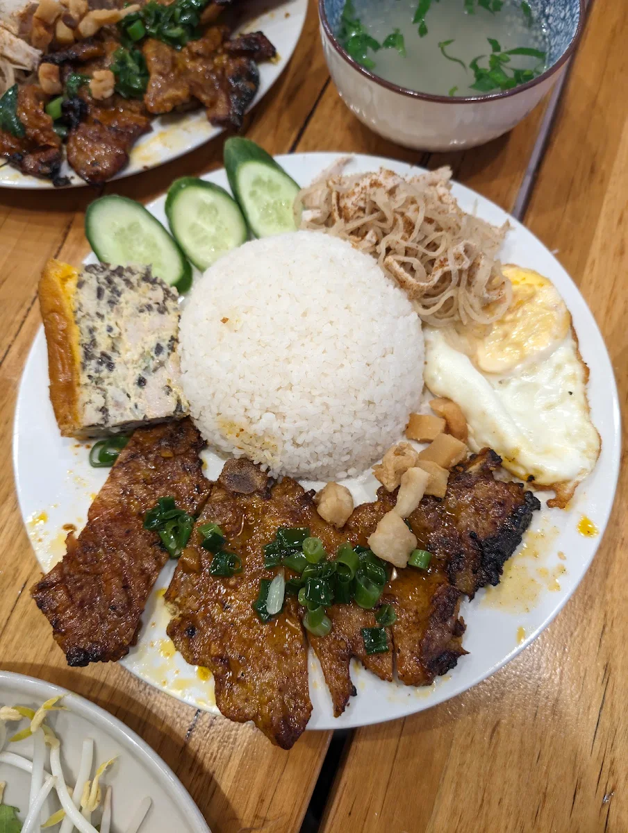 Cơm Tấm Sài Gòn - Pork Chop Broken Rice