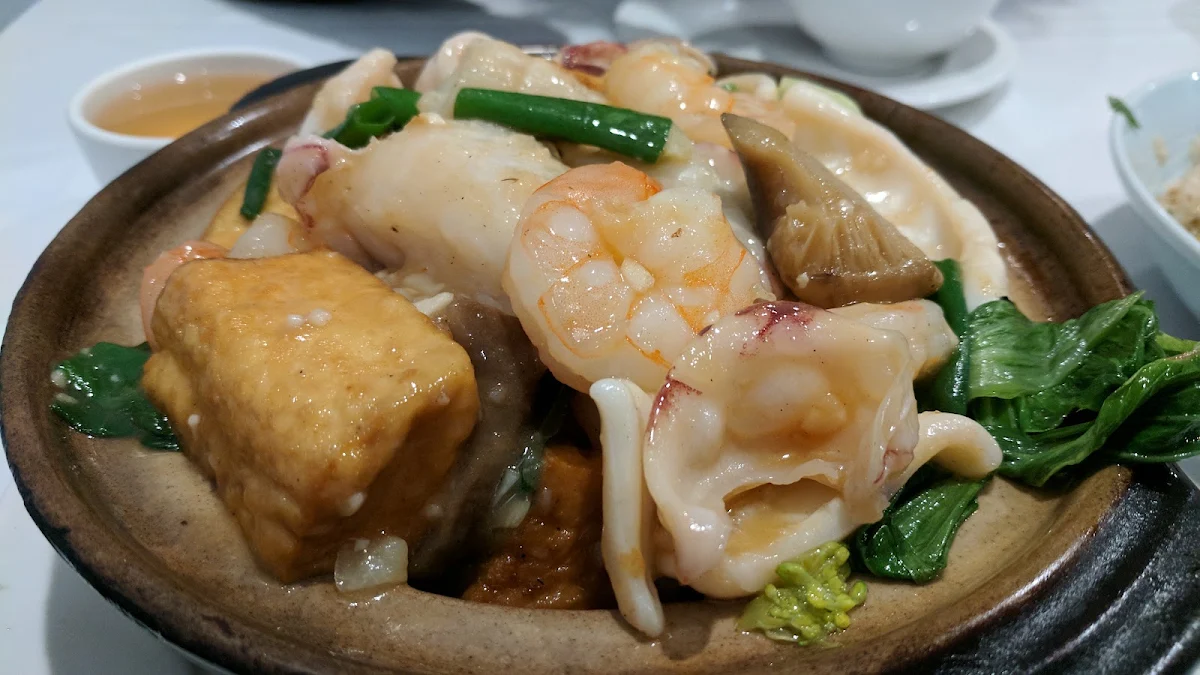 Seafood Hotpot with Bean Curd