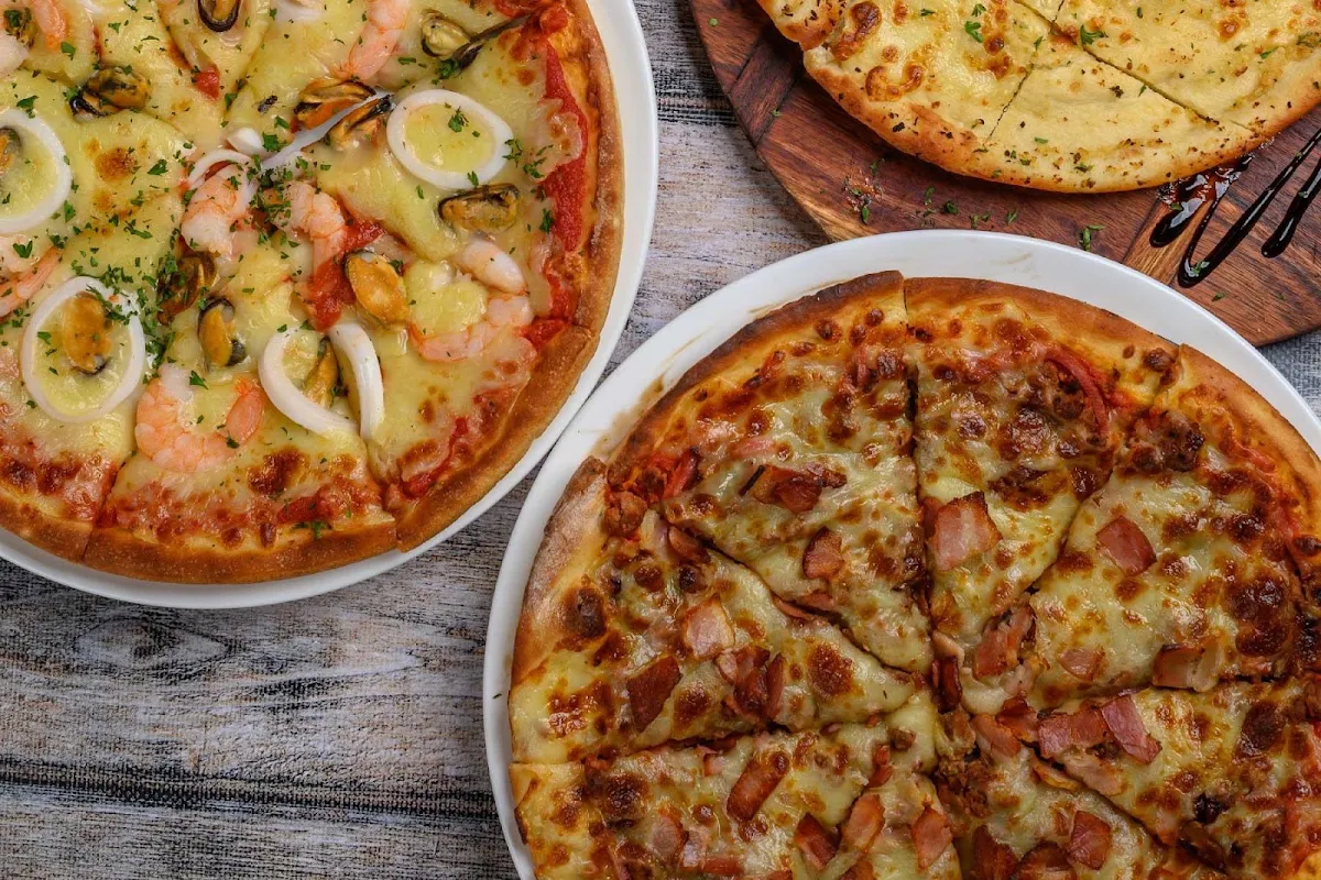 Highlights, Domenico's Pizza Pasta Ribs