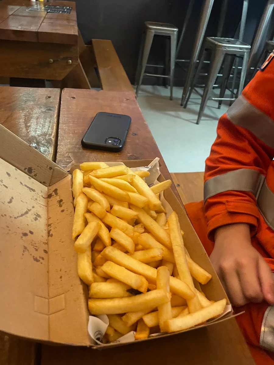 Large Chips, The Famished Wolf Kensington