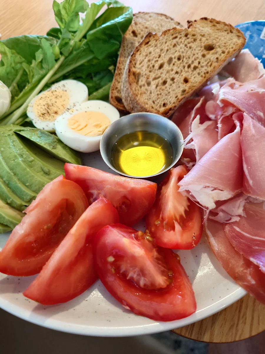 Highlights, Azure Café