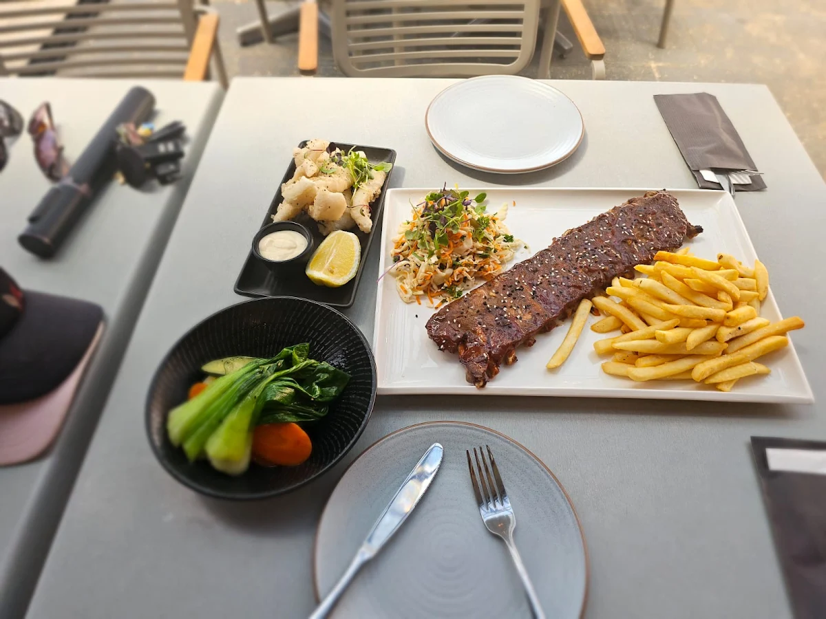 Highlights, Clarendon Hotel