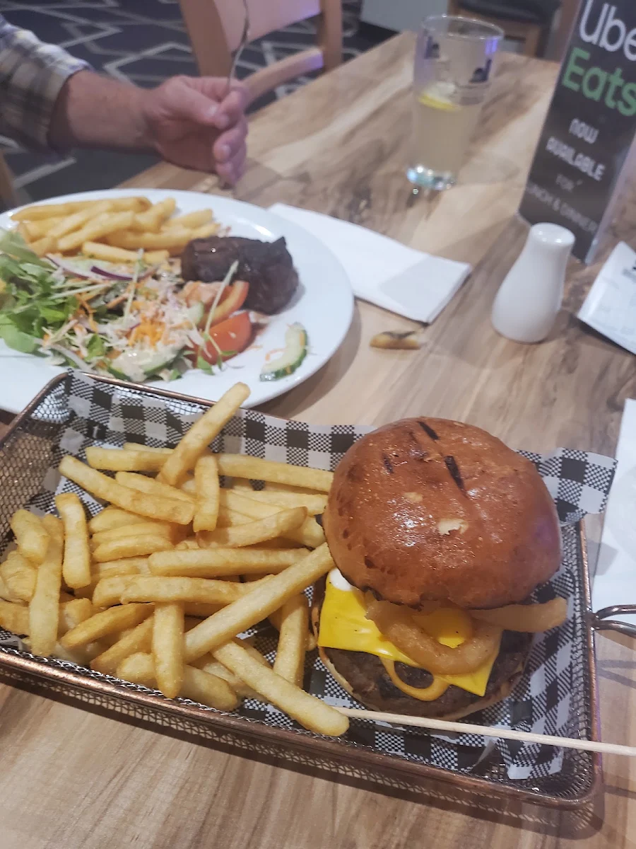 Cheese Burger &Eye Fillet Sreak
