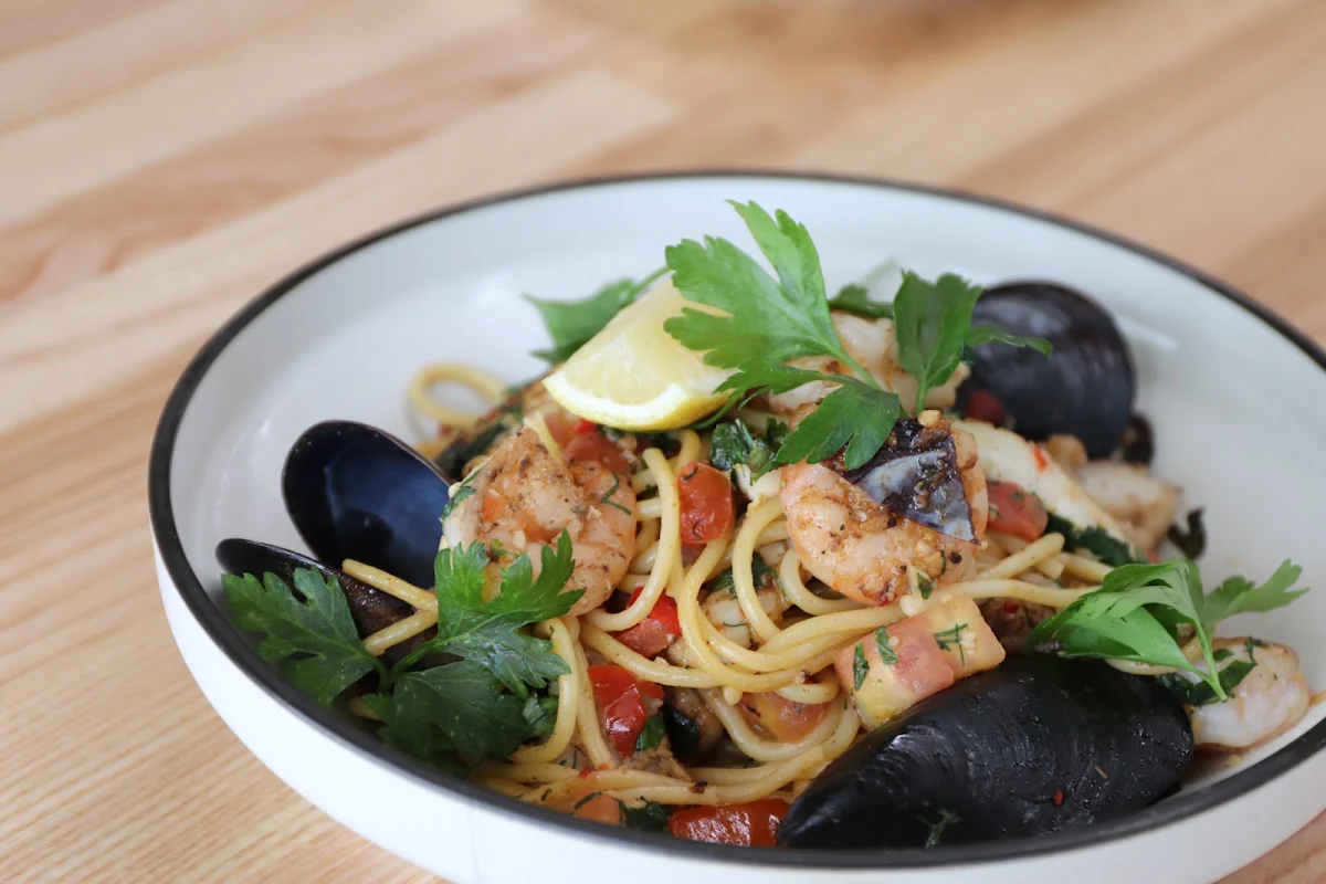 Seafood Spaghetti, 3030 Waterfront