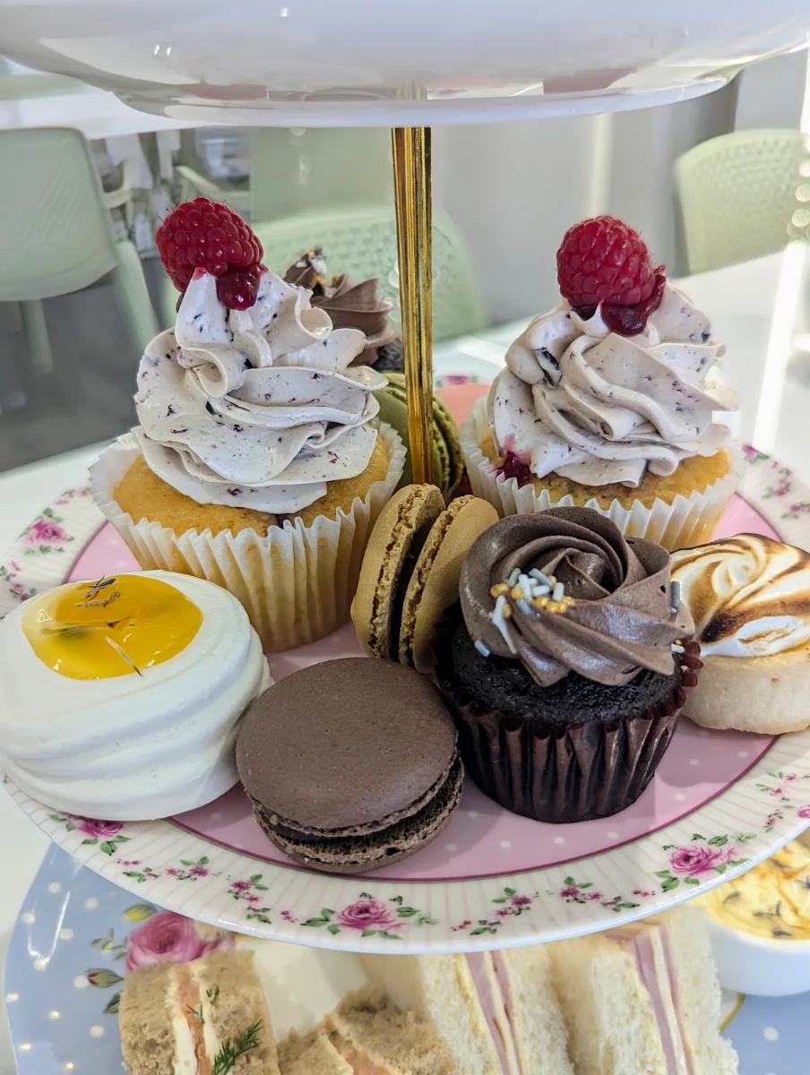 Highlights, Phoenix Sweets Cakery