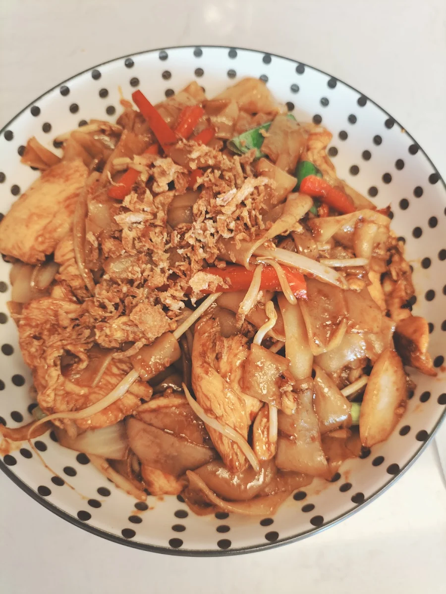 Fried Kway Teow Chicken
