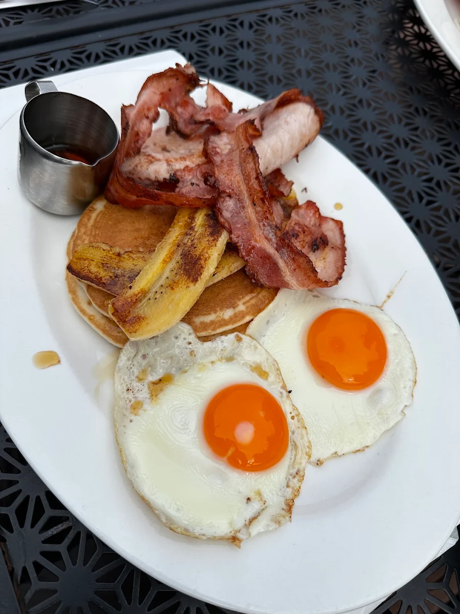 Highlights, Cafe R n R