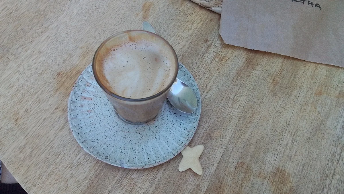 Latte, Folk & Merchant