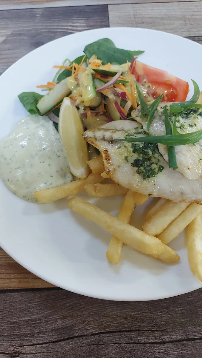 Highlights, Mount Alford Hotel