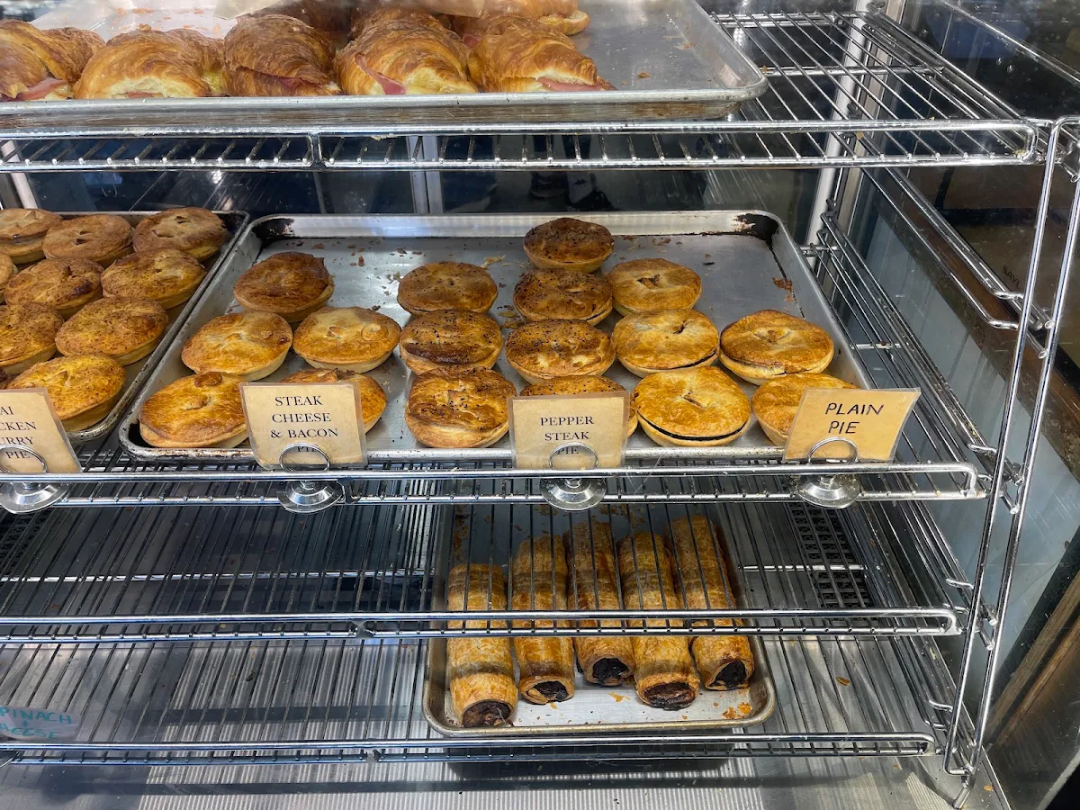 Highlights, Avalanche Cafe