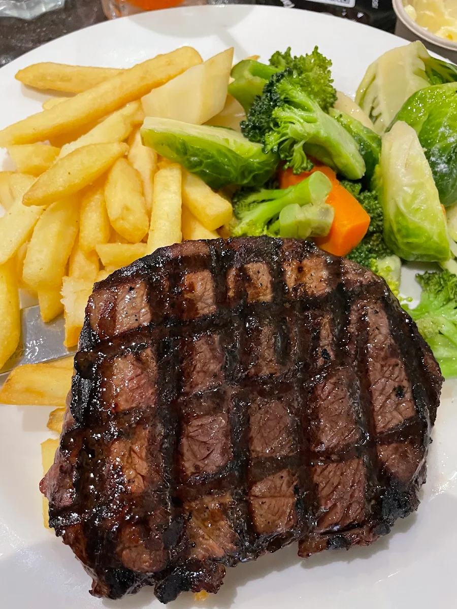 Rumpsteak, Sandbelt Club Hotel