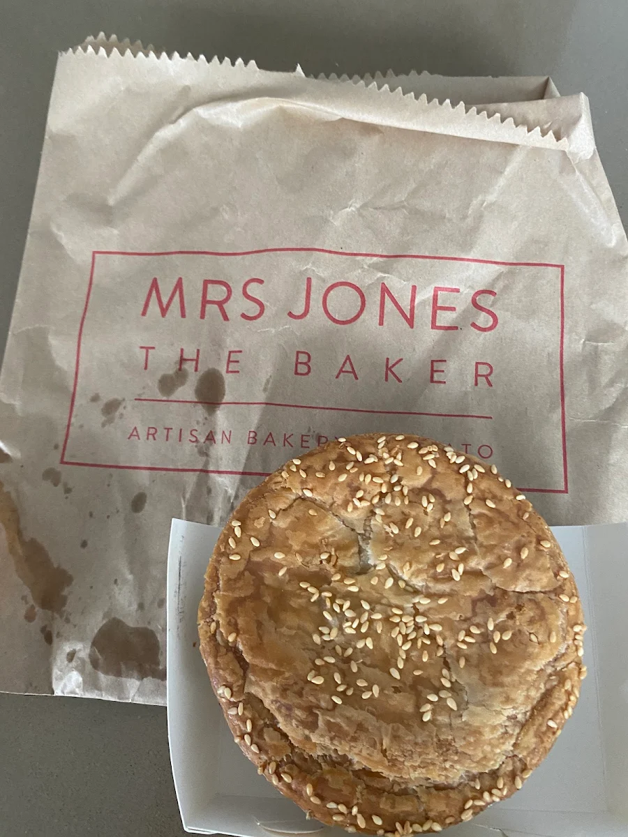 Highlights, Mrs Jones The Baker