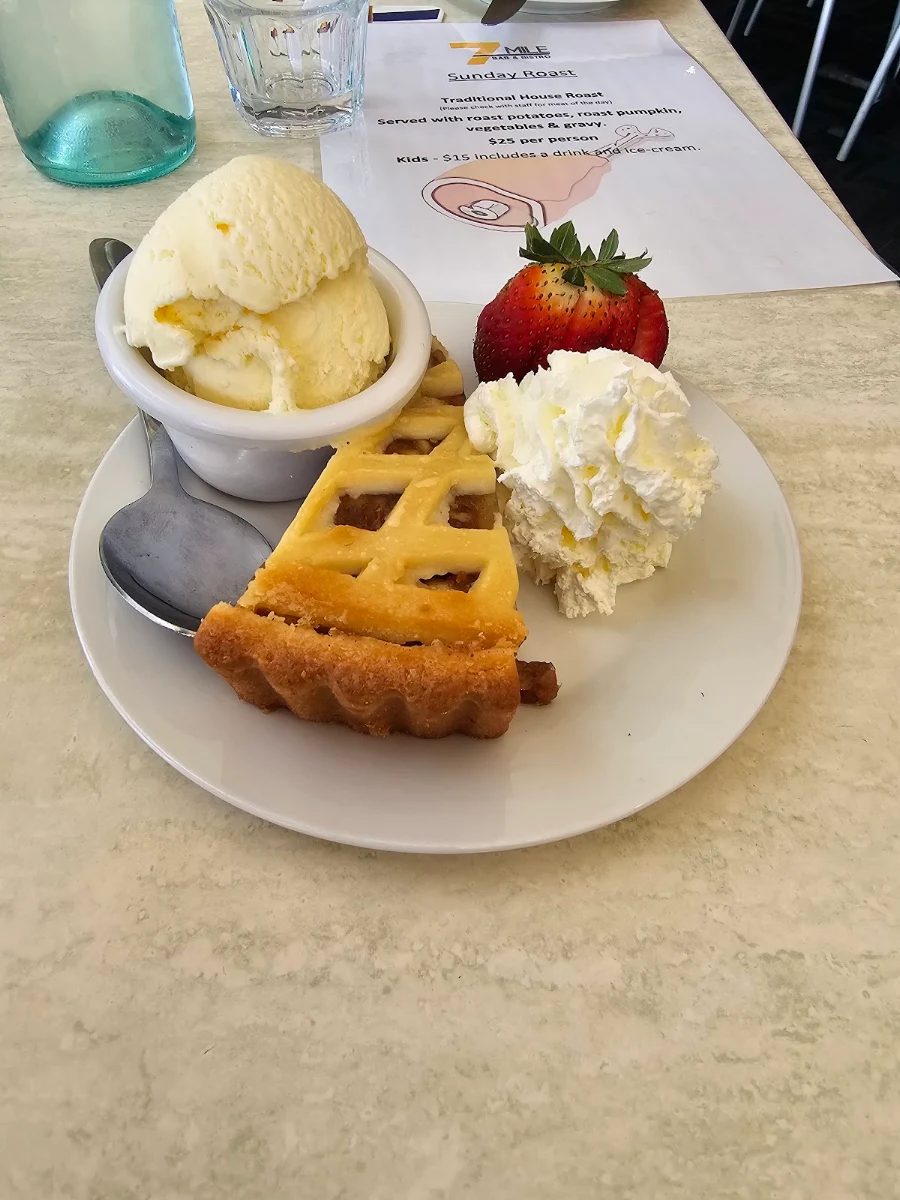 Apple Pie, Seven Mile Bar & Bistro
