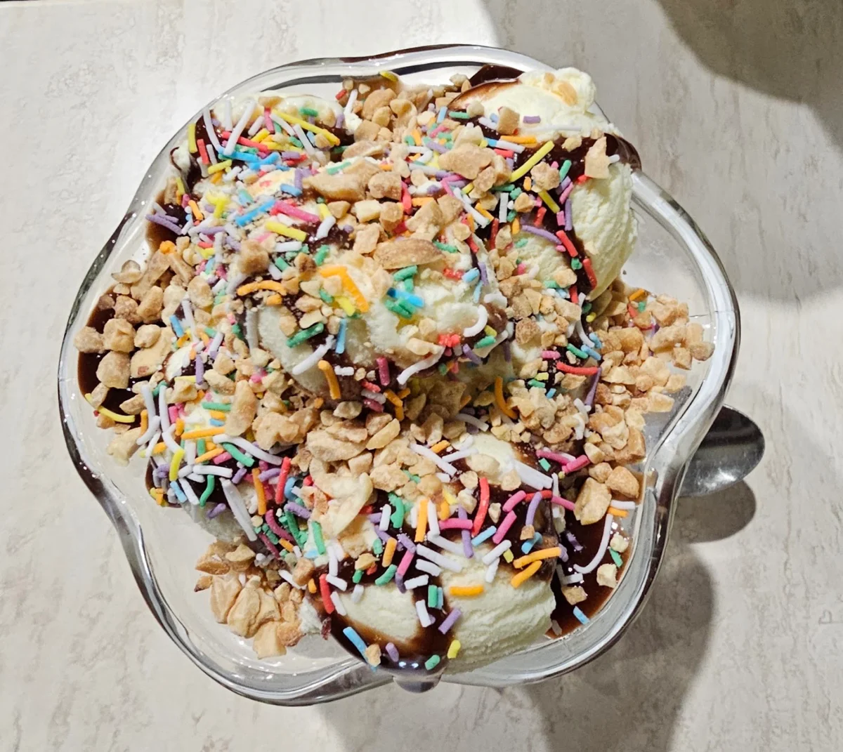 Sundaes, Seven Mile Bar & Bistro