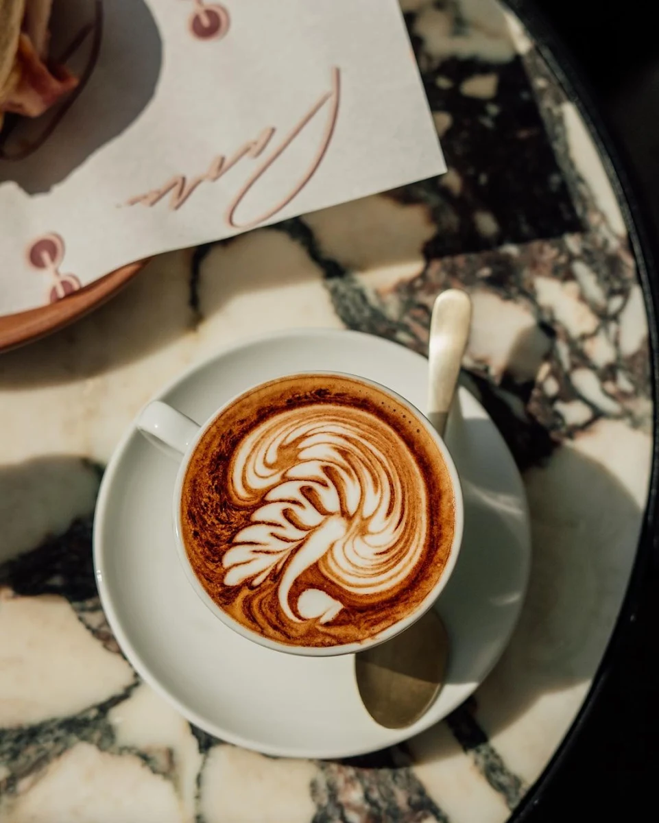 Highlights, Parla Cafe