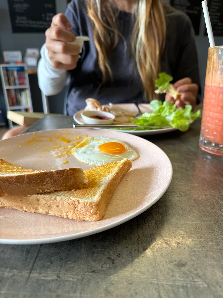 Custom Egg Dish