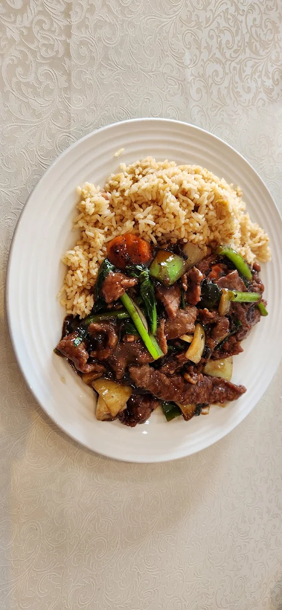 Sauteed Fried Wide White Rice