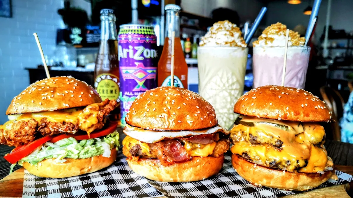 Highlights, BurgerFans Belmont (by F5)