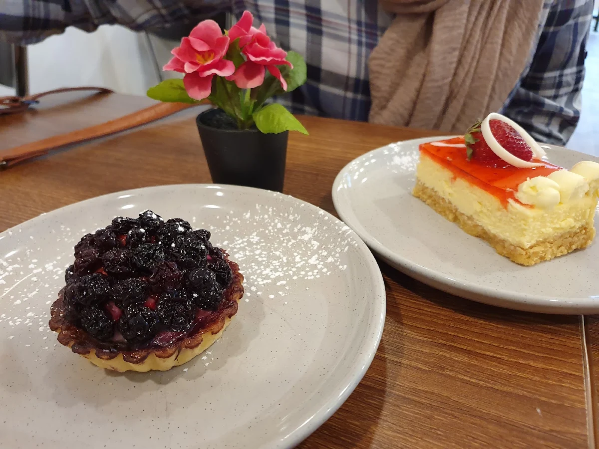 Blueberry Tart and Strawberry Cheesecake