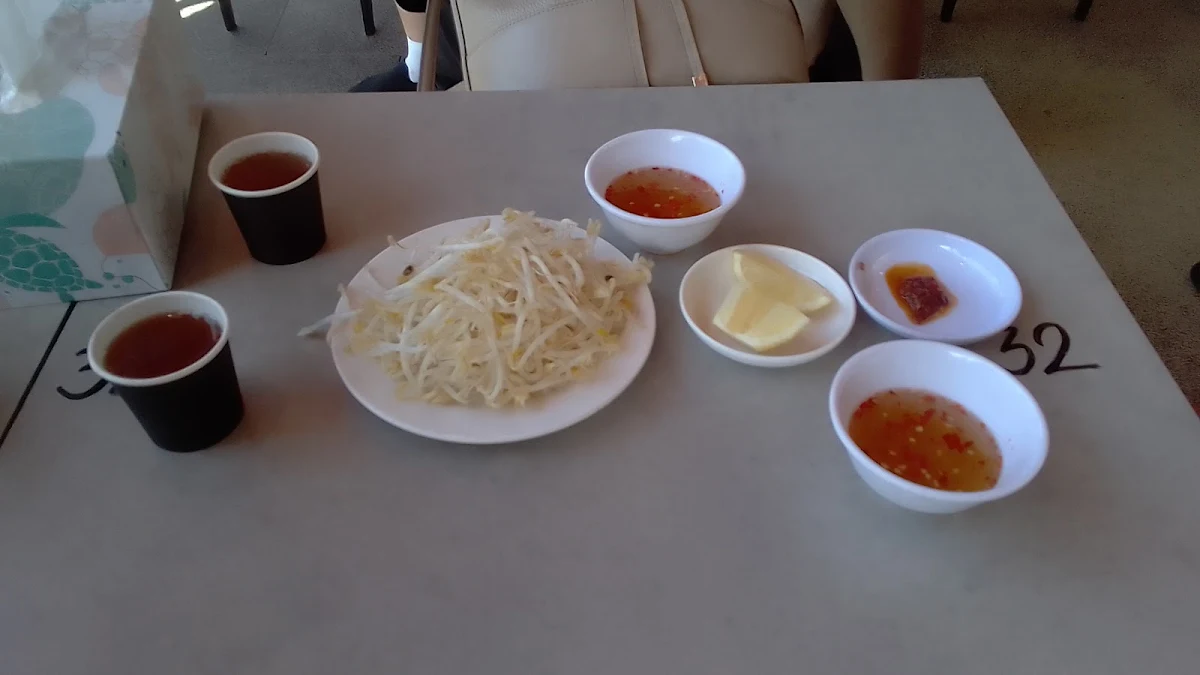 Table Setting, Lam Ky Noodle and Sweet