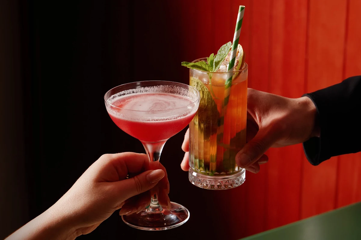 Highlights, LKF Bar & Karaoke