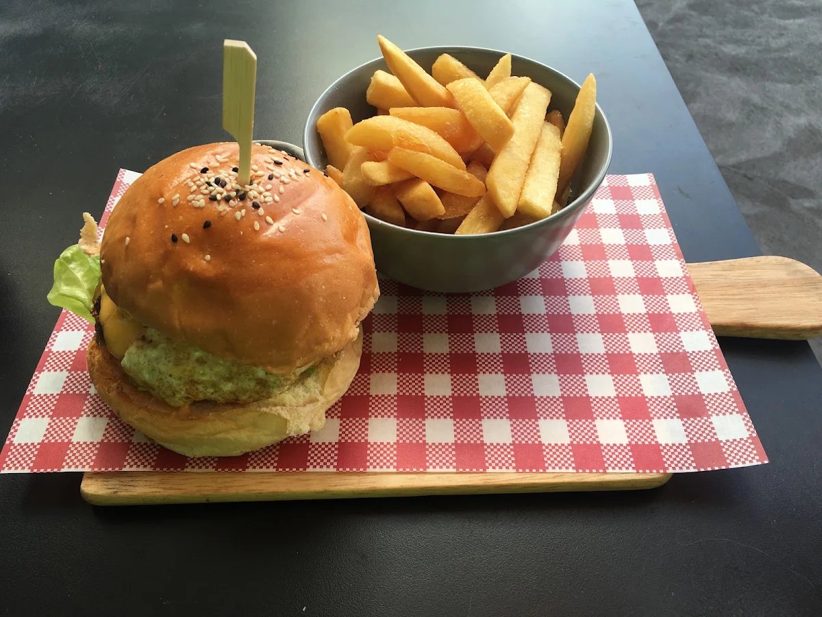 Highlights, JJ's Fish Chips Burgers