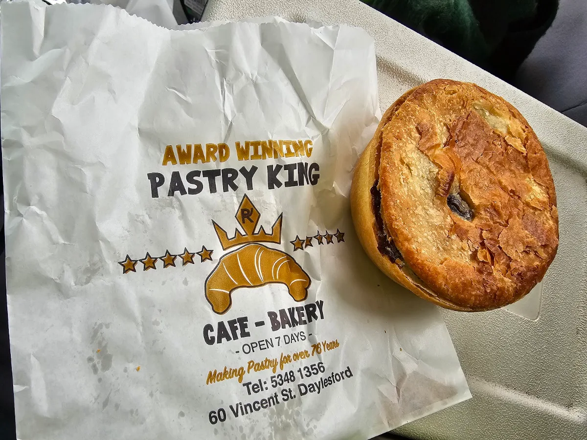 Meat Pie, Pastry King Cafe/Bakery