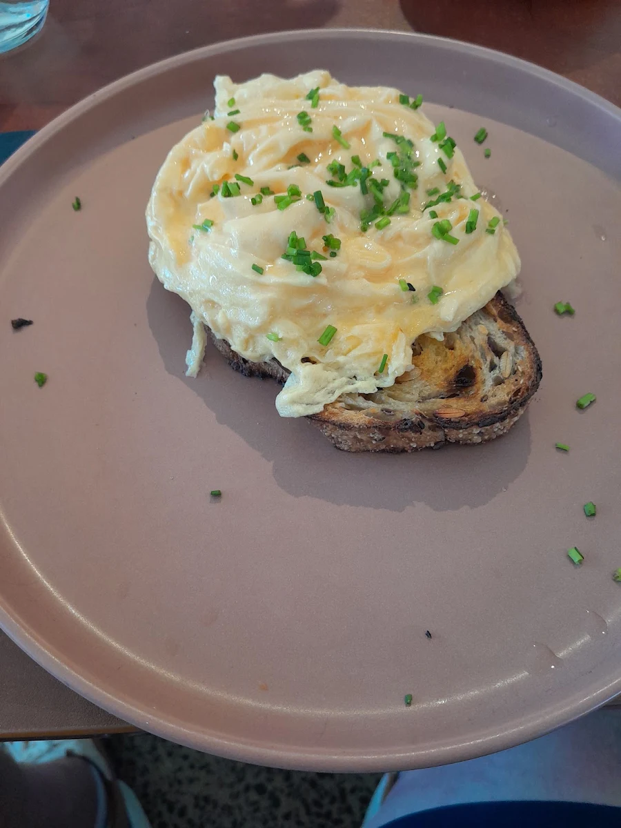 Scrambled Eggs, Omari Bendigo