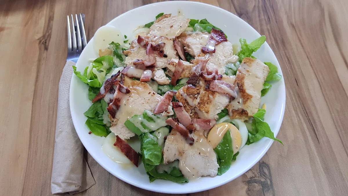 Highlights, Cafe Ruze