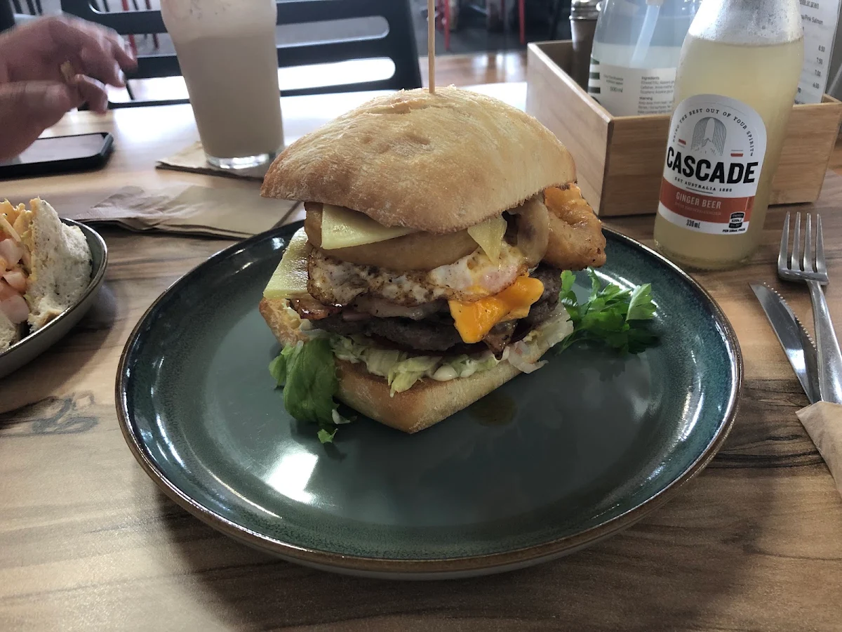 Highlights, Cafe Ruze